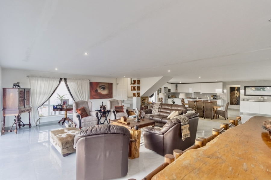 4 Bedroom Property for Sale in Grotto Bay Western Cape